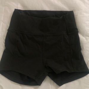 lululemon athletica In Movement Short Everlux 2.5”